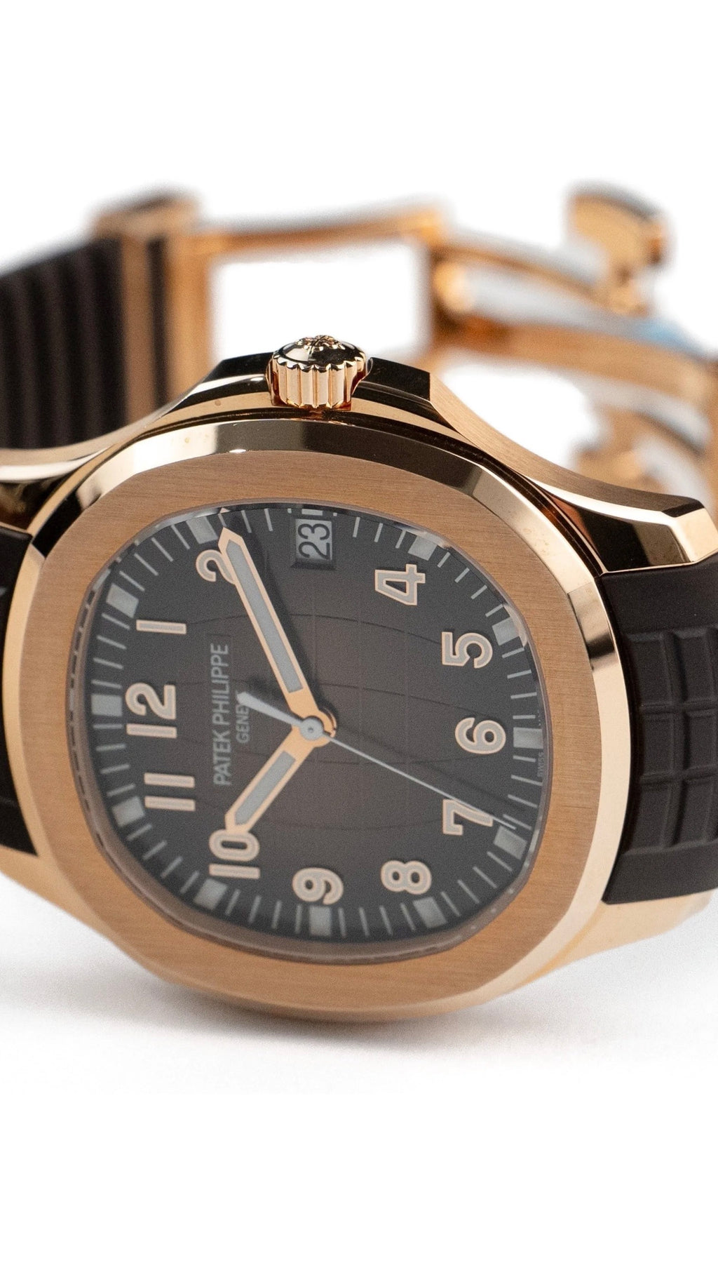 Patek Philippe
2022 Aquanaut 5167R-001 40mm watch